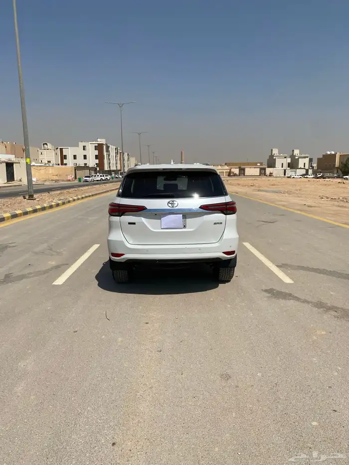 تويوتا فورشنر 2023ديزل فل كامل VX3 مالك اول 5