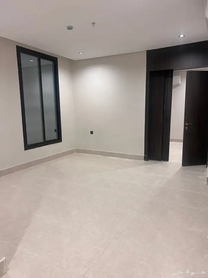 شقة جديدة للإيجار   حي الشعلة 5