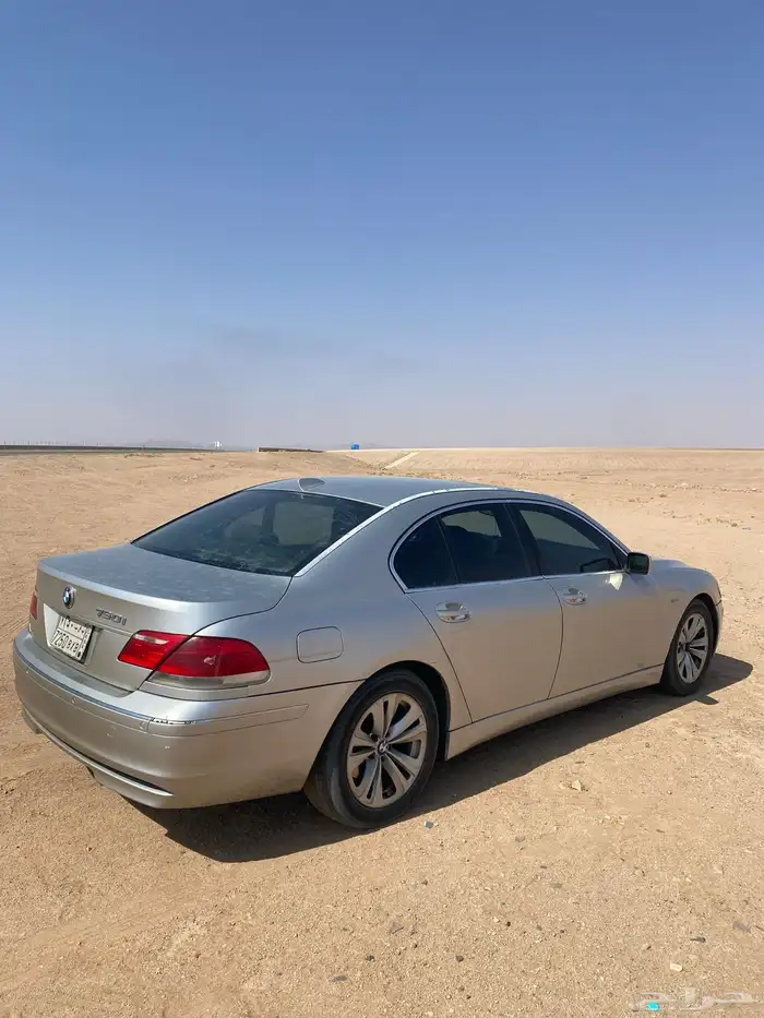 بي إم دبليو 2007 750 المكينة خربانه لا اعلم عن مشكلتها 12