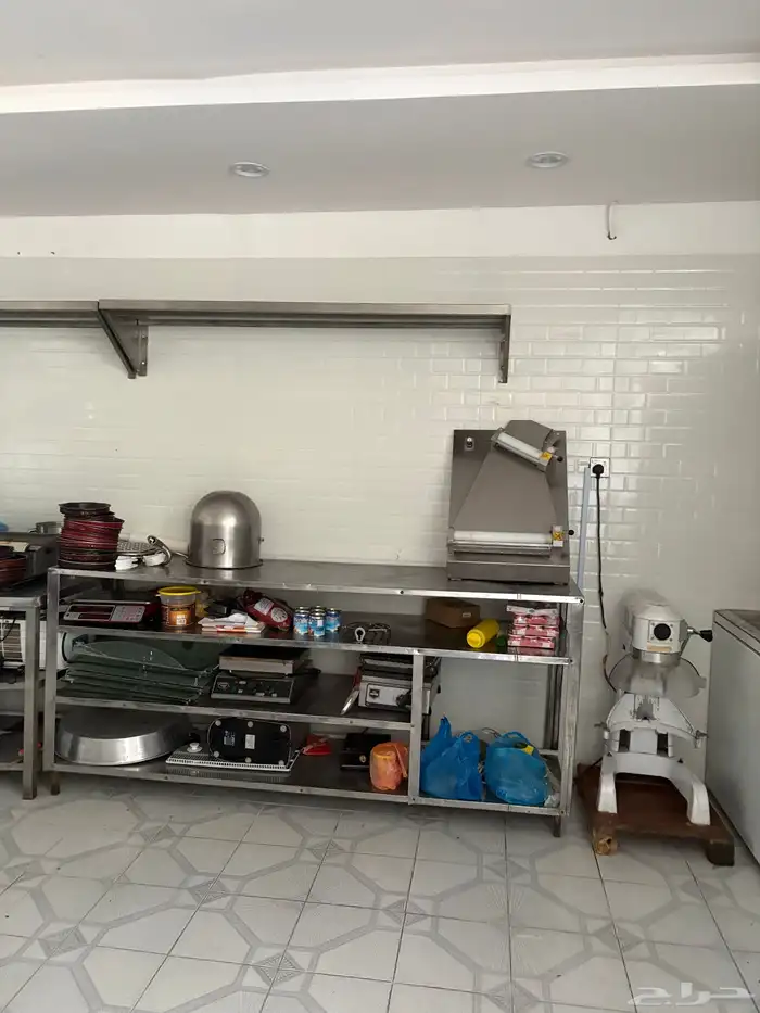محل باغراضة لتقبيل او البيع 5