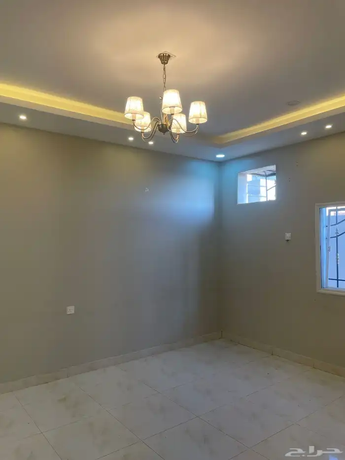 شقة ارضية مستقلة واسعة بمساحة دور قريبة من كوبري المطار 6