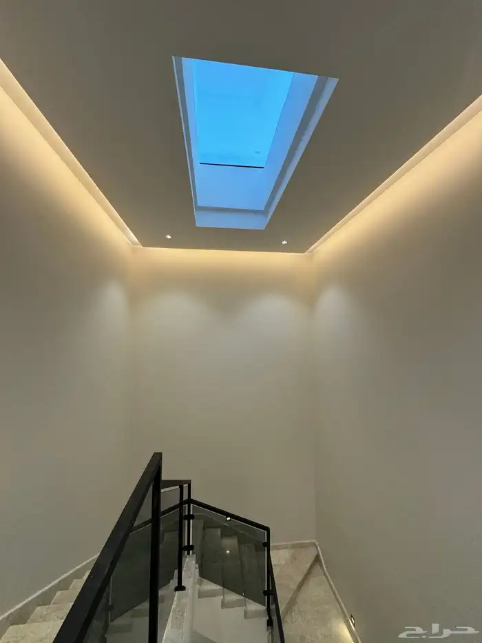 فيلا مستقله للبيع الطايف حي جبره منفصله مساحه 401 م 5