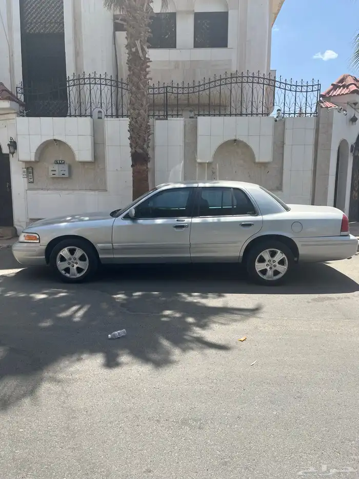 فورد كراون فيكتوريا 2