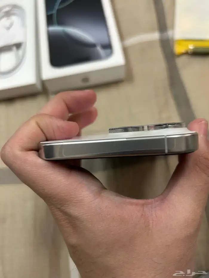 ايفون 16 برو ماكس 256 GB بطارية 100 اخو الجديد 7