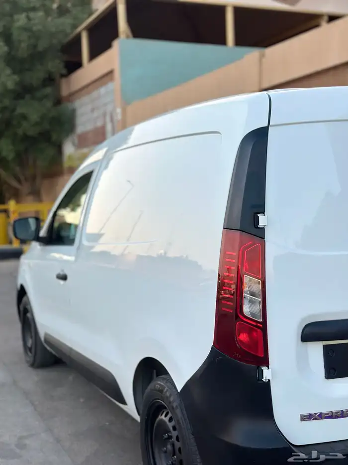 رينو إكسبرس 3