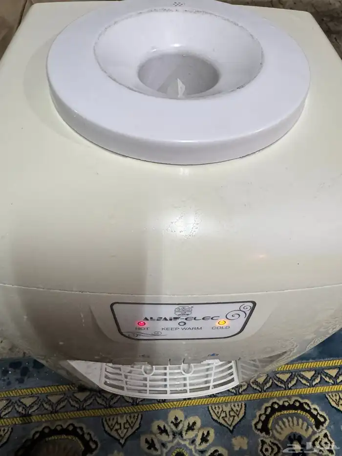 برادة ماء شبه جديده بارد وحار 1