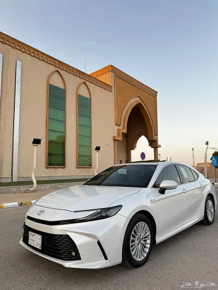 كامري 2025 E-PLUS هايبرد سعوديه 97