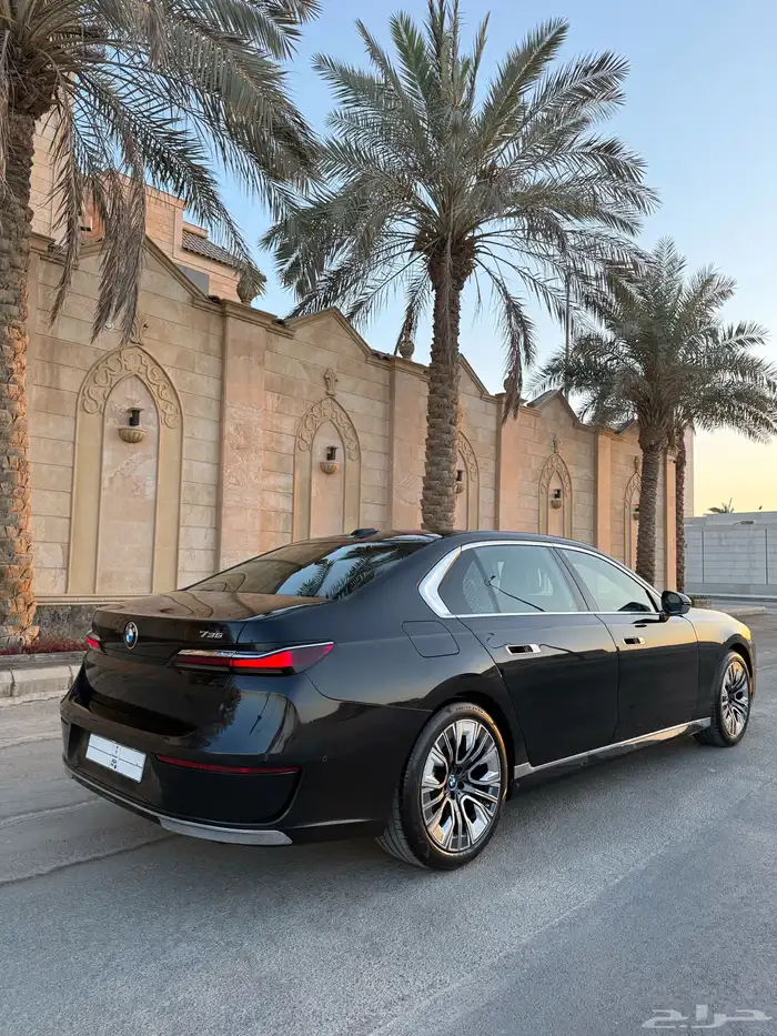 بي ام دبليو 735 Li ناغي فل كامل بسعر مناسب 2023 6