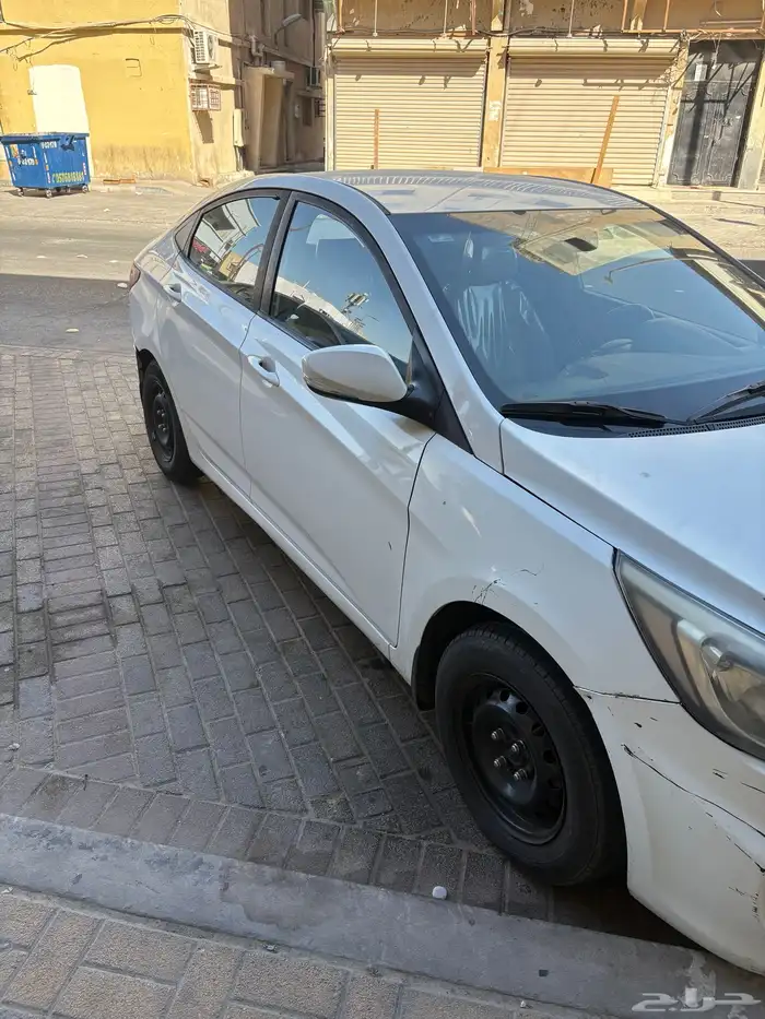 للبيع اكسنت المالك الأول ممشي سياره160 ألف فيها صقعات 1