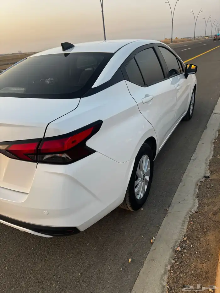 للبيع نيسان صني الشكل الجديد 5