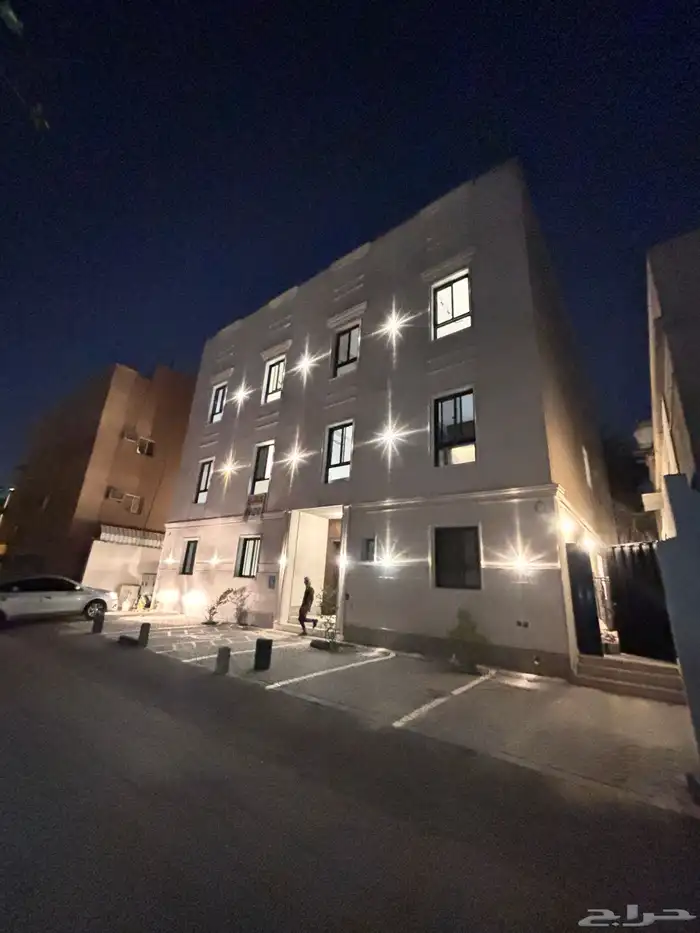 للبيع   للإيجار عمارة بحي الملز - الضباط مؤثثة بالكامل 3
