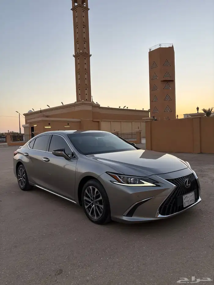 لكزس 350 ES 19