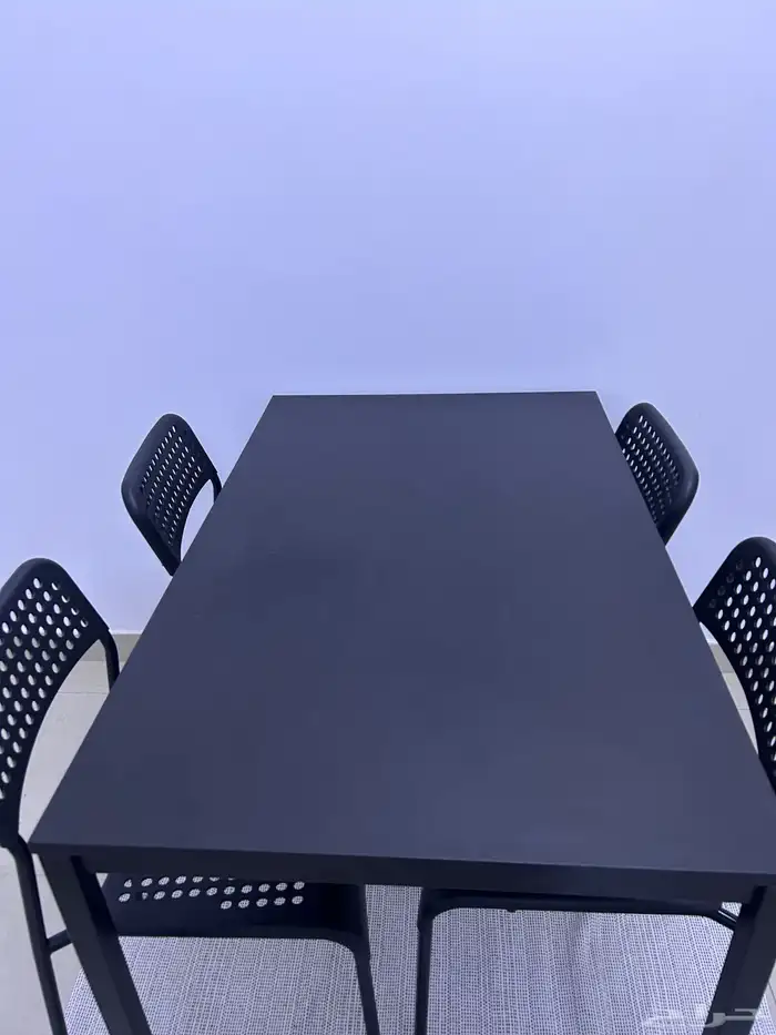 كنب ايكيا مع غطاءاضافي قابل للغسل في الغسالة وطاولة طعام 12