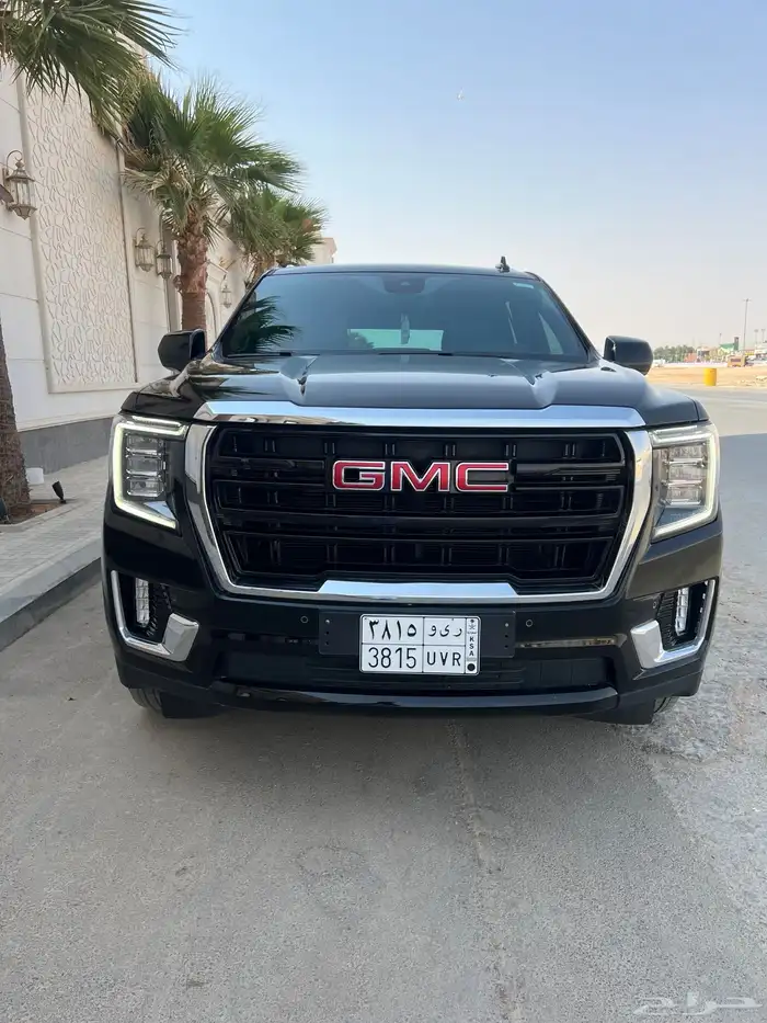 يوكن 2023 SLE وكالة مستخدم اول 7