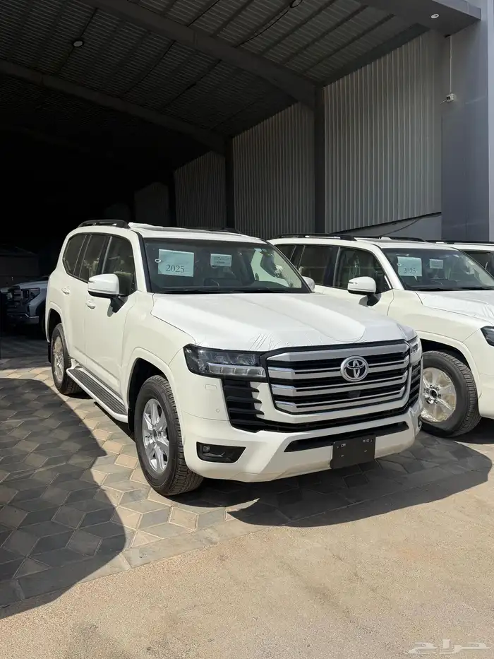 لاندكروزر 2025-GXR-L2سعودي اقل سعر 3