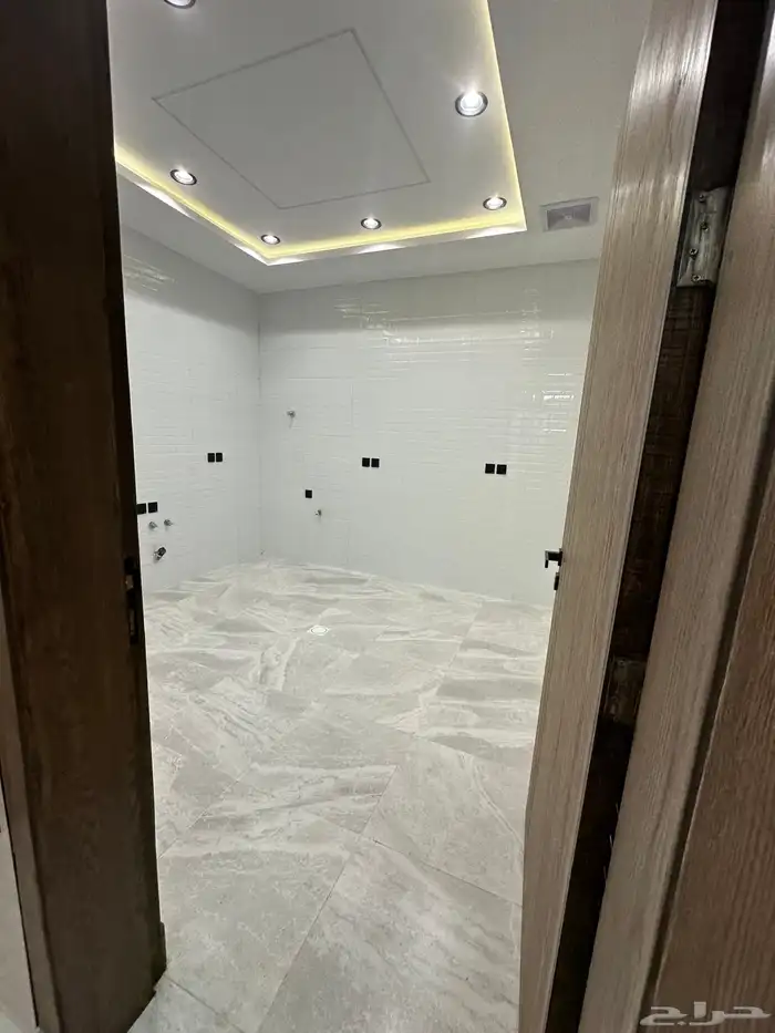بمدينة أبها البديع شقه علوي درج داخلي على السطح بسعر 580ألف 10