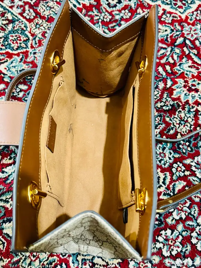 Gucci handbag 8
