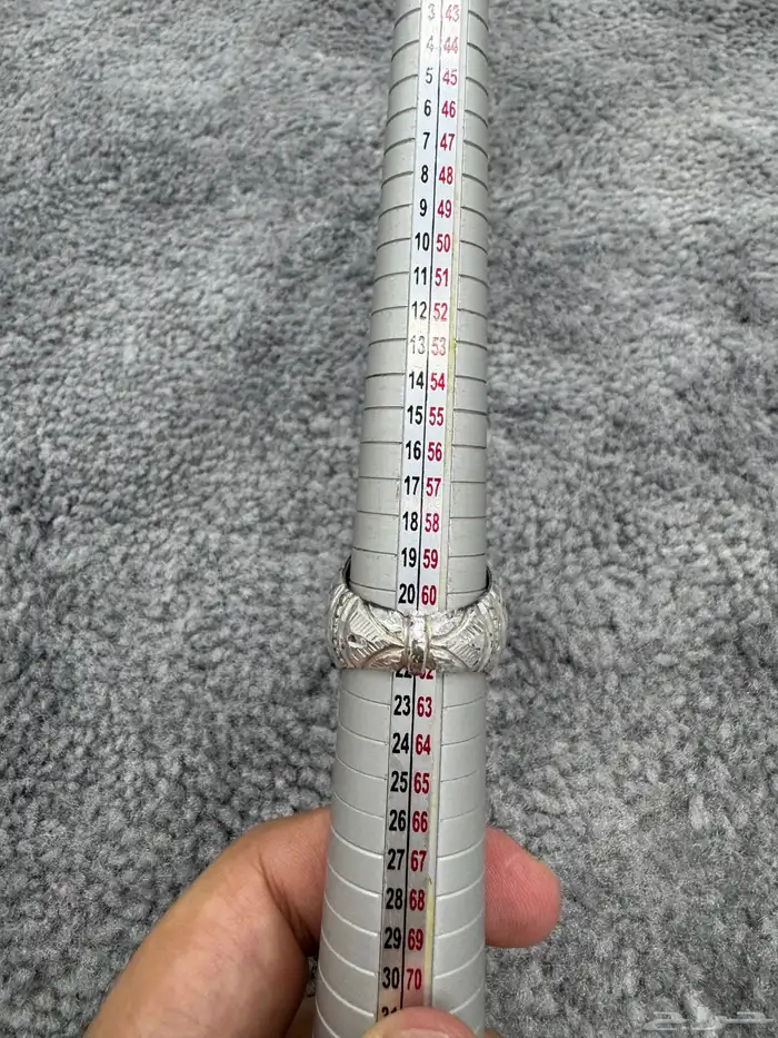 خاتم عقيق يماني احمر شجري مزعفر 2