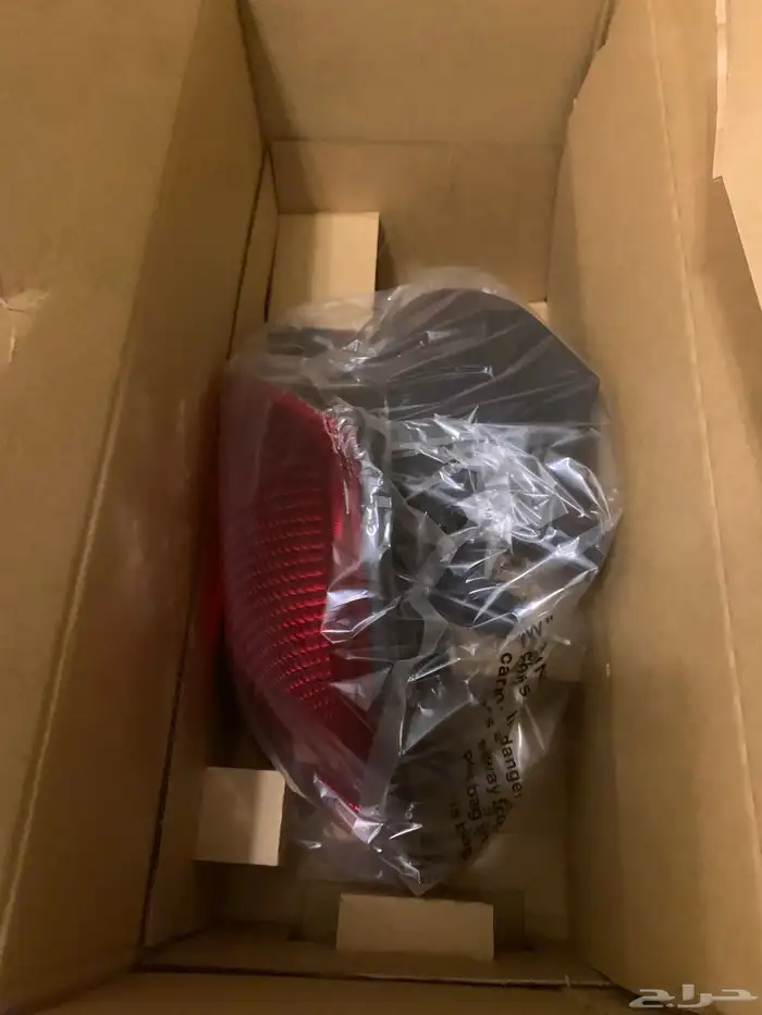 للبيع نور خلفي يمين جديد بالكرتون - فورد ماركيز 2003 - 2011 0