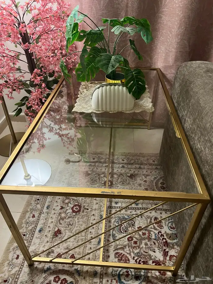 طاوله للبيع 1