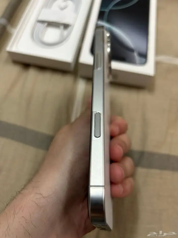 ايفون 16 برو ماكس 256 GB بطارية 100 اخو الجديد 4