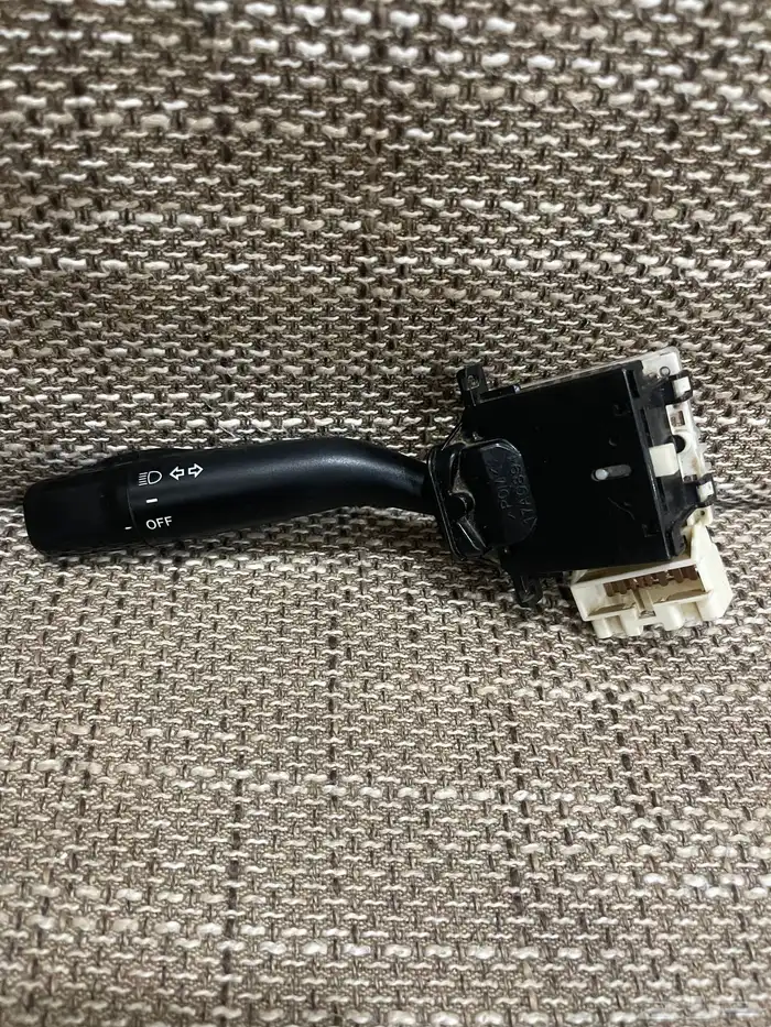 عصايه تحكم النور كامري 98-2002 0