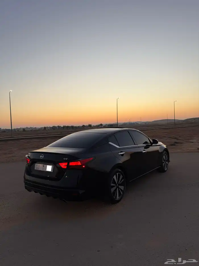 للبيع نيسان التيما 2022. 4