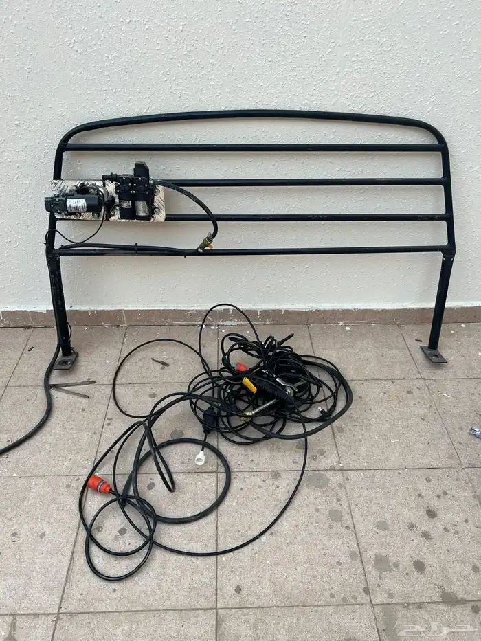 الحديدة الفاصلة بين الصف الثالث والثاني باترول 2002 0