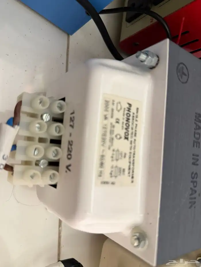 محول ومنظم كهرباء مستخدمه للبيع 1