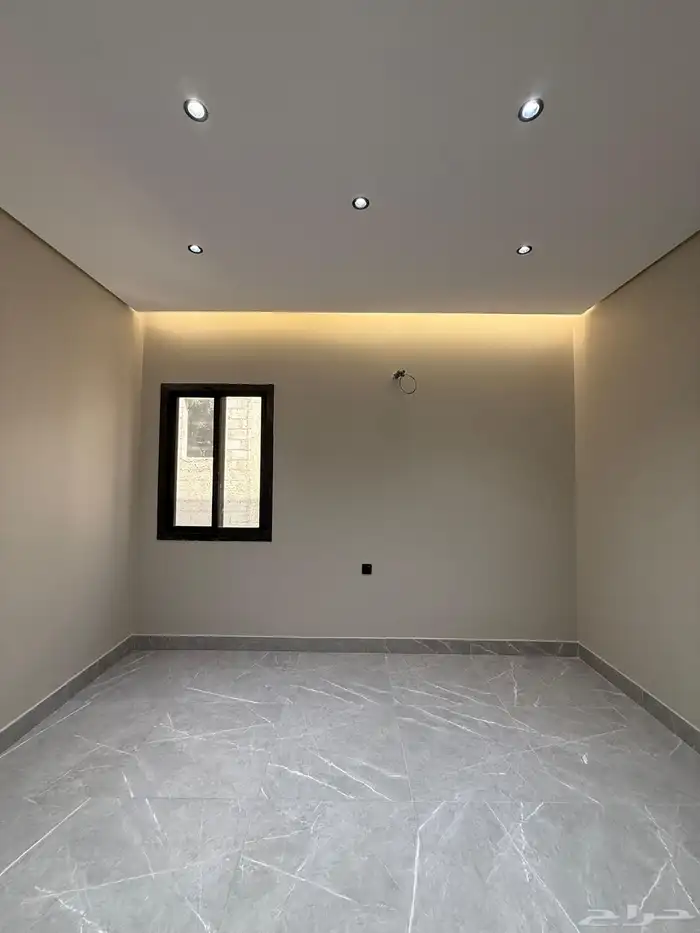للبيع فيلا روف ارضي حي الفلاح بمدخل سياره 12