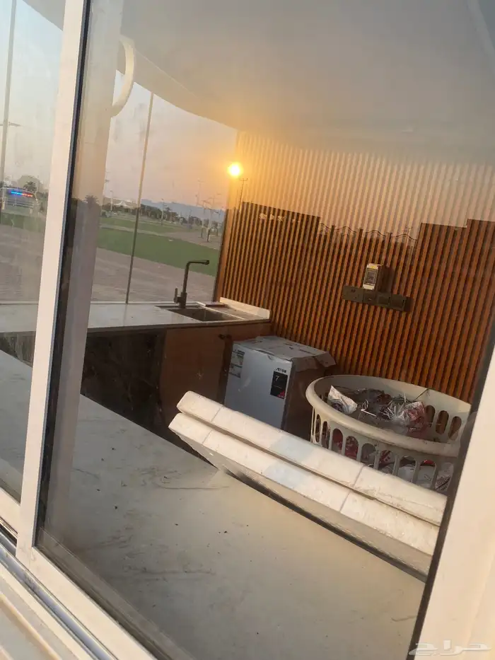 كشك للإيجار 2