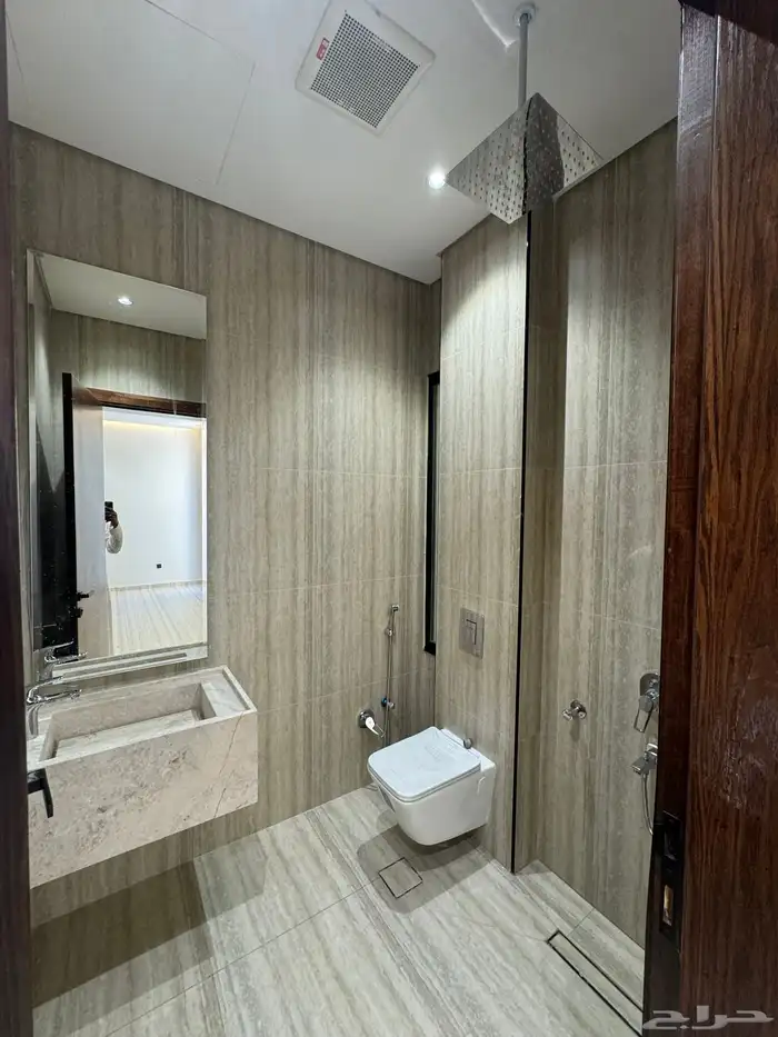 فيلا مستقله للبيع الطايف حي جبره منفصله مساحه 401 م 8