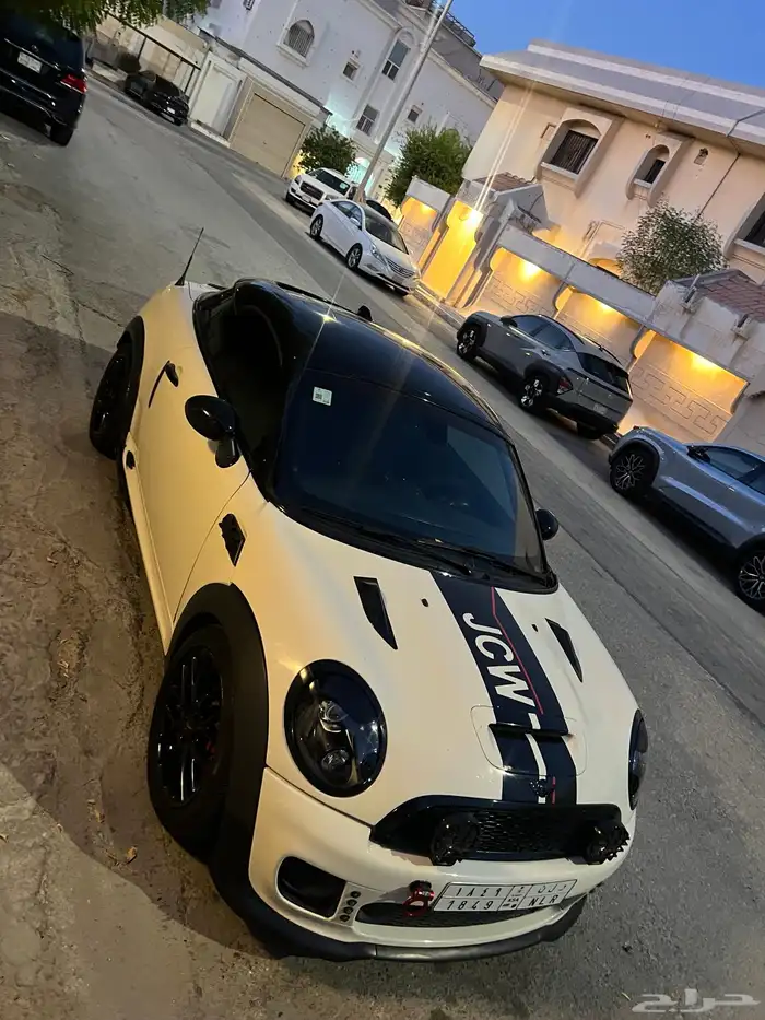 مني كوبر بتعديل jcw مميز 16