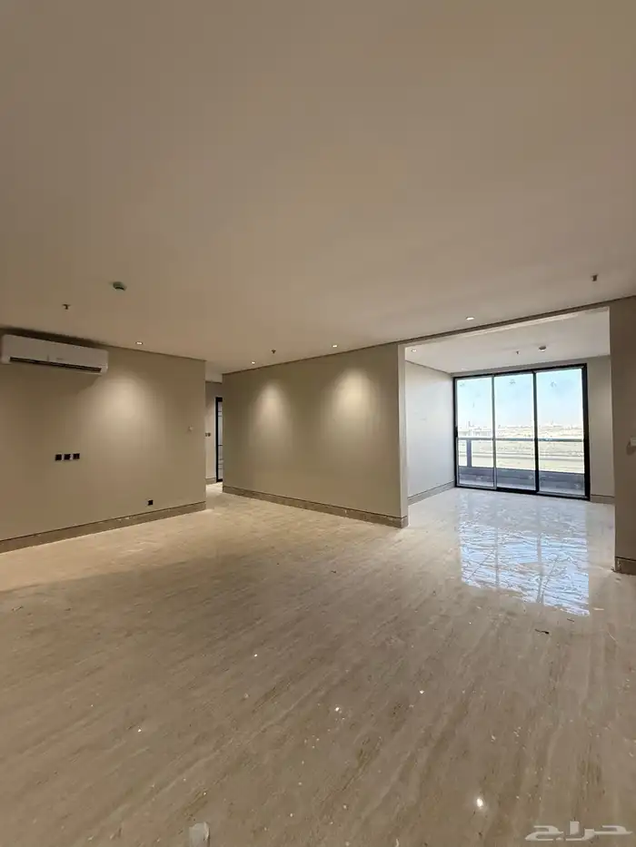 شقق للبيع في فؤاد سكوير طريق المطار 2