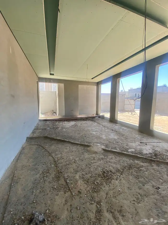 فلة مليسة للبيع في حي الريان مساحة كاملة على شارعين 2