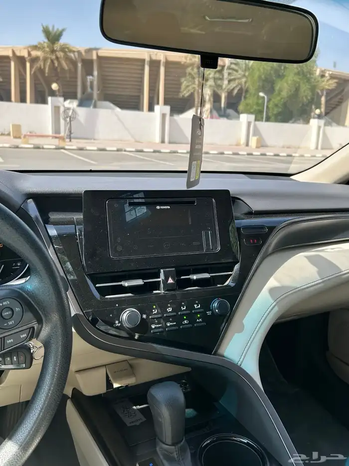 كامري 2022 ابيض 19