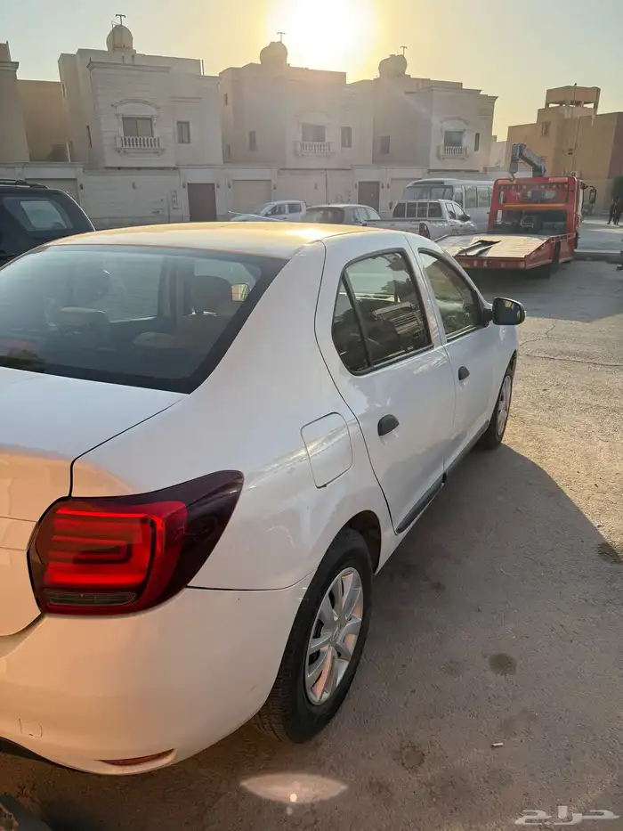 سيارة من نوع RENAULT - SYMBOL 2017 5