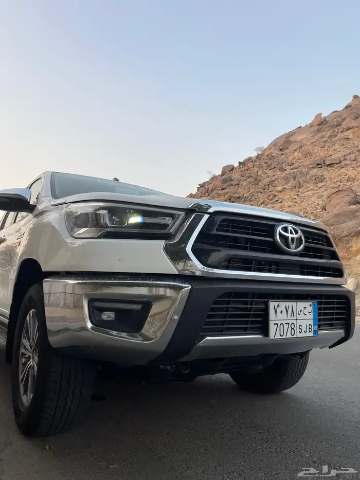 هايلوكس 2024 ديزل 2800 cc شبه الجديد 37
