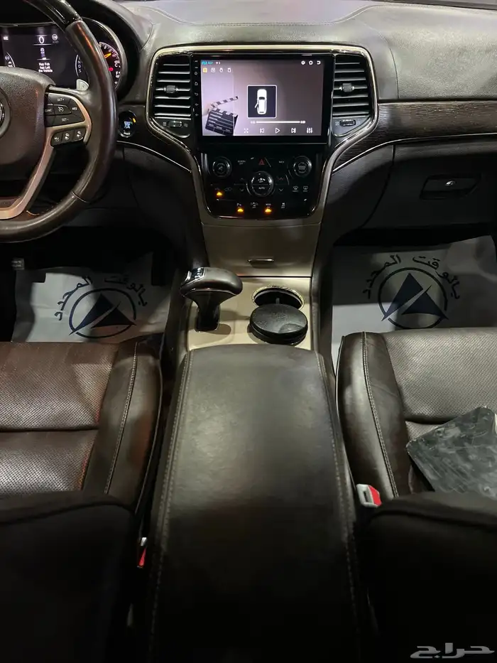 جيب شيروكي جراند 2015 فل كامل سعودي ماشي 139 الف 12