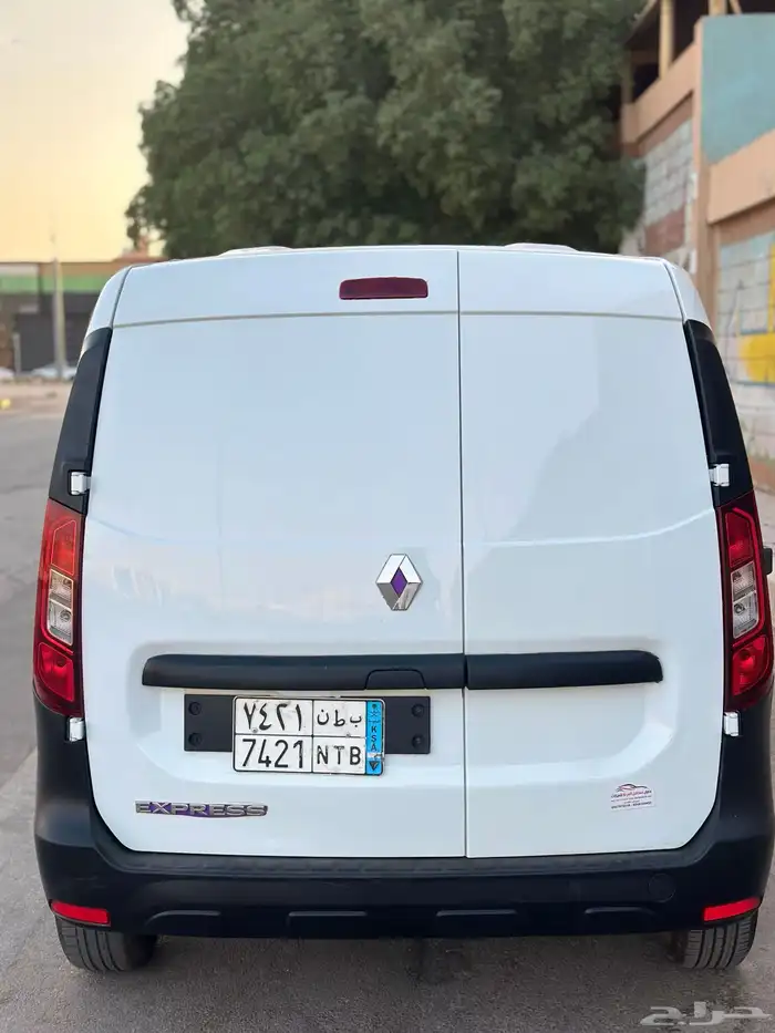 رينو إكسبرس 5