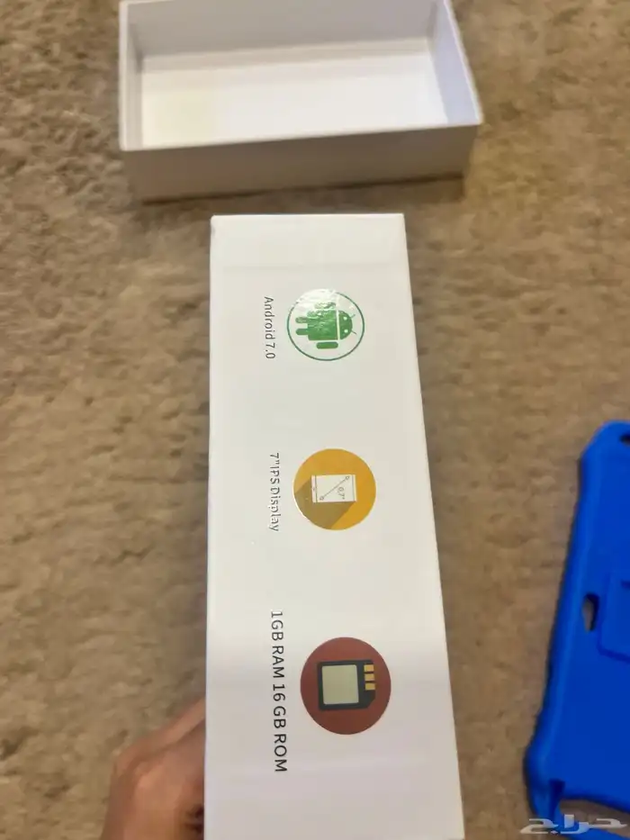 آيباد ANdroid اثنين ازرق واحمر استعمال شهر 5