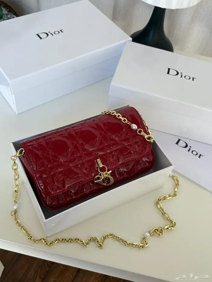 شنط ديور متوفر احجام السعر شامل التوصيل للمنزل 44