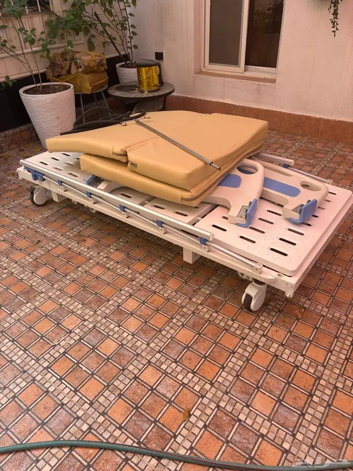 سرير طبي 1