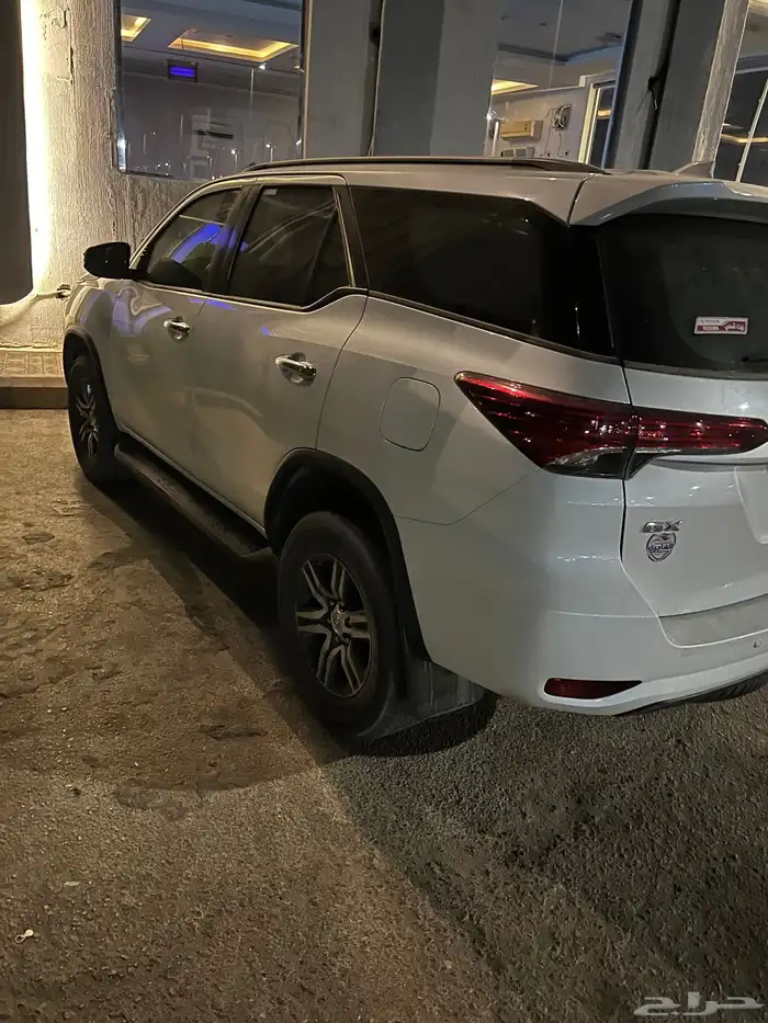 للبيع فورتشنر ديزل موديل 2023 4