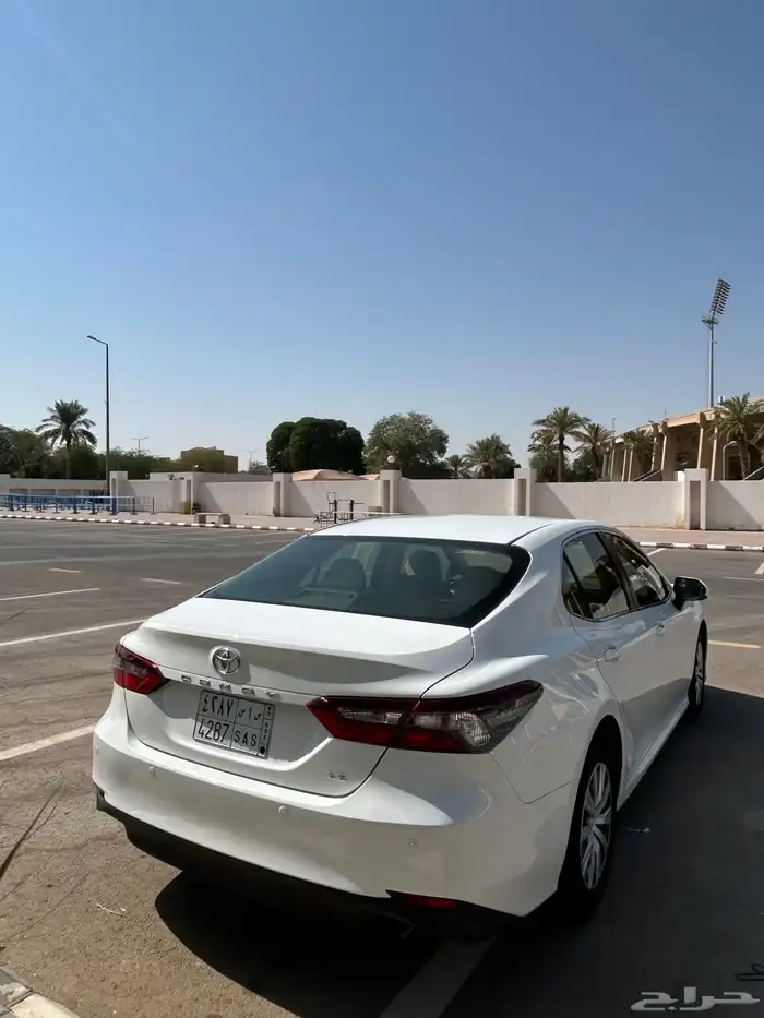 كامري 2022 ابيض 21