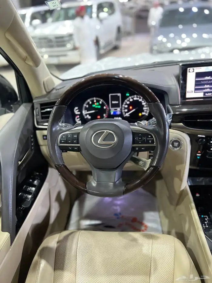 جيب لكزس 2016 سعودي فل كامل ماشي 21 الف قمة فالنظافة 15