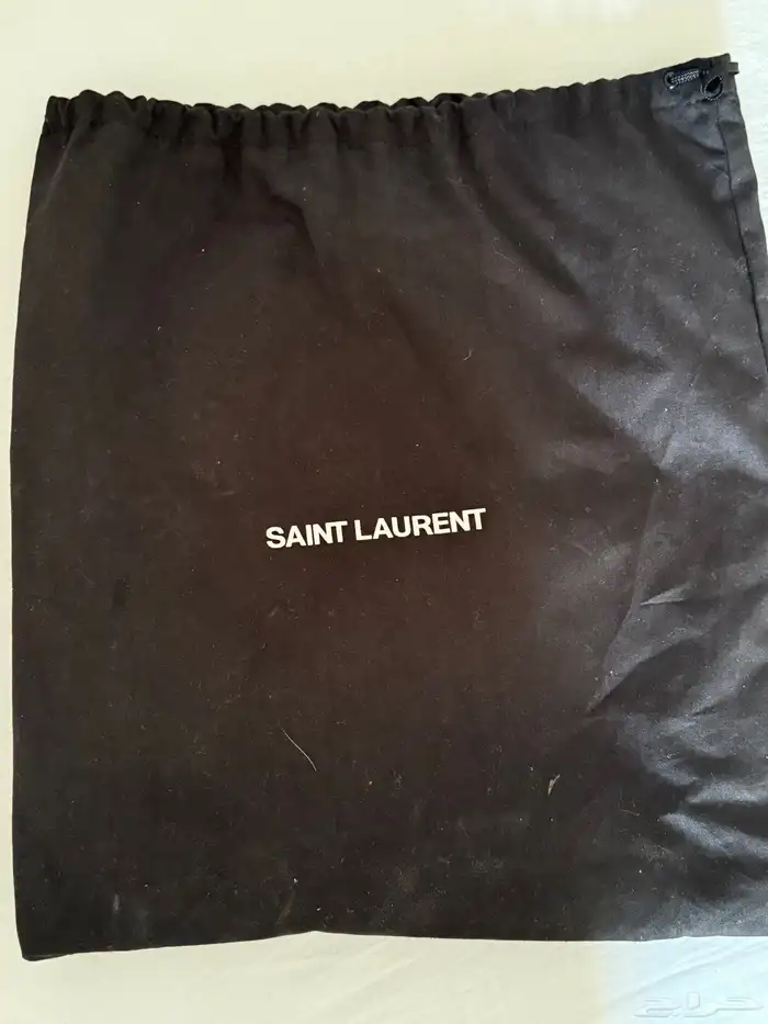 شنطة من براند SAINT LAURENT 1