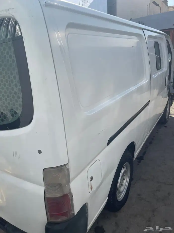 السلام عليكم باص نيسان اروفان موديل 2007 3