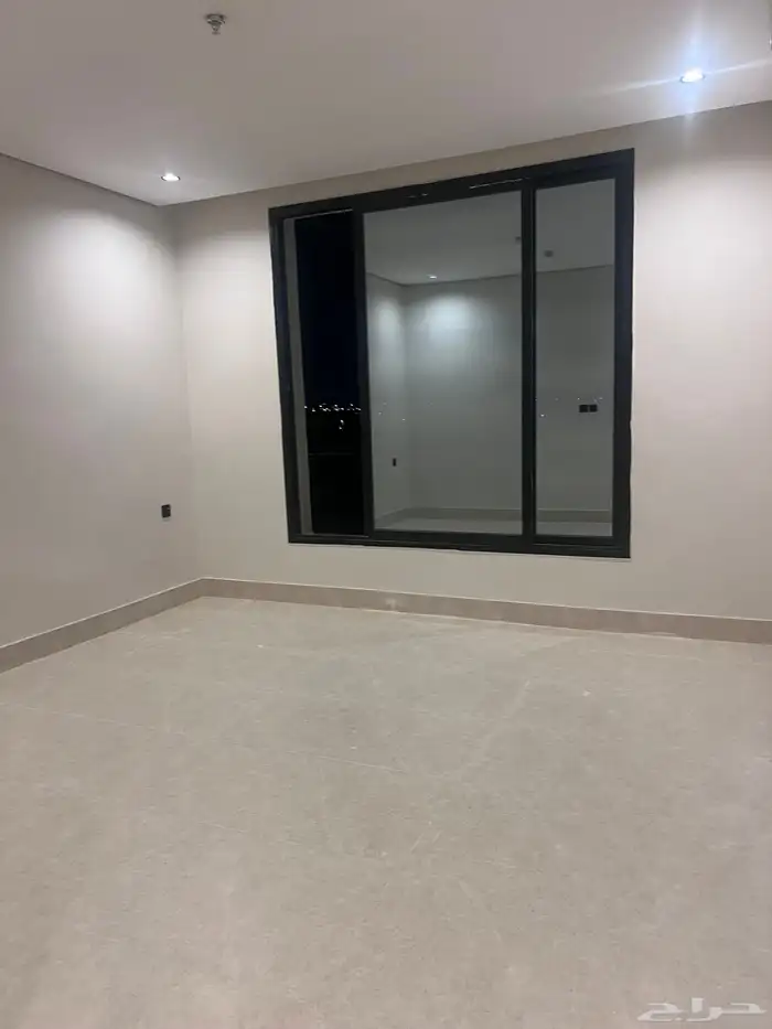 شقة جديدة للإيجار   حي الشعلة 13