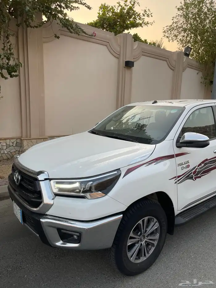 هايلوكس 2024 ديزل 2800 cc شبه الجديد 6